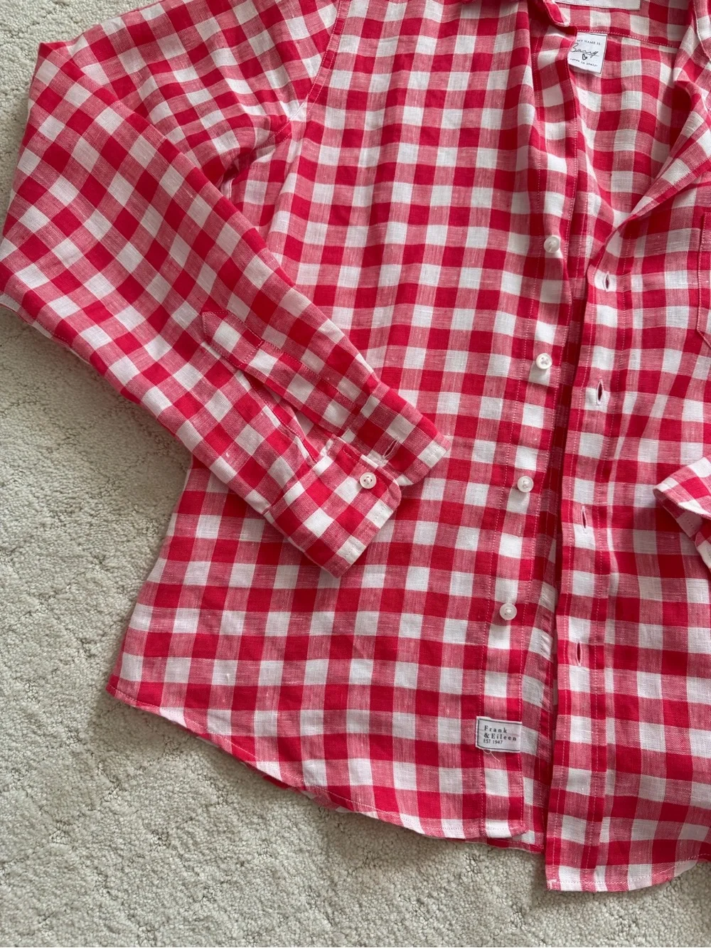 LIKE NEW Frank & Eileen Red Gingham Linen Button Down